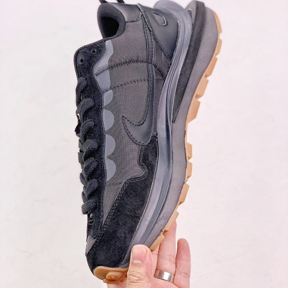 Nike Vaporwaffle sacai Black Gum - Picture 7 of 9